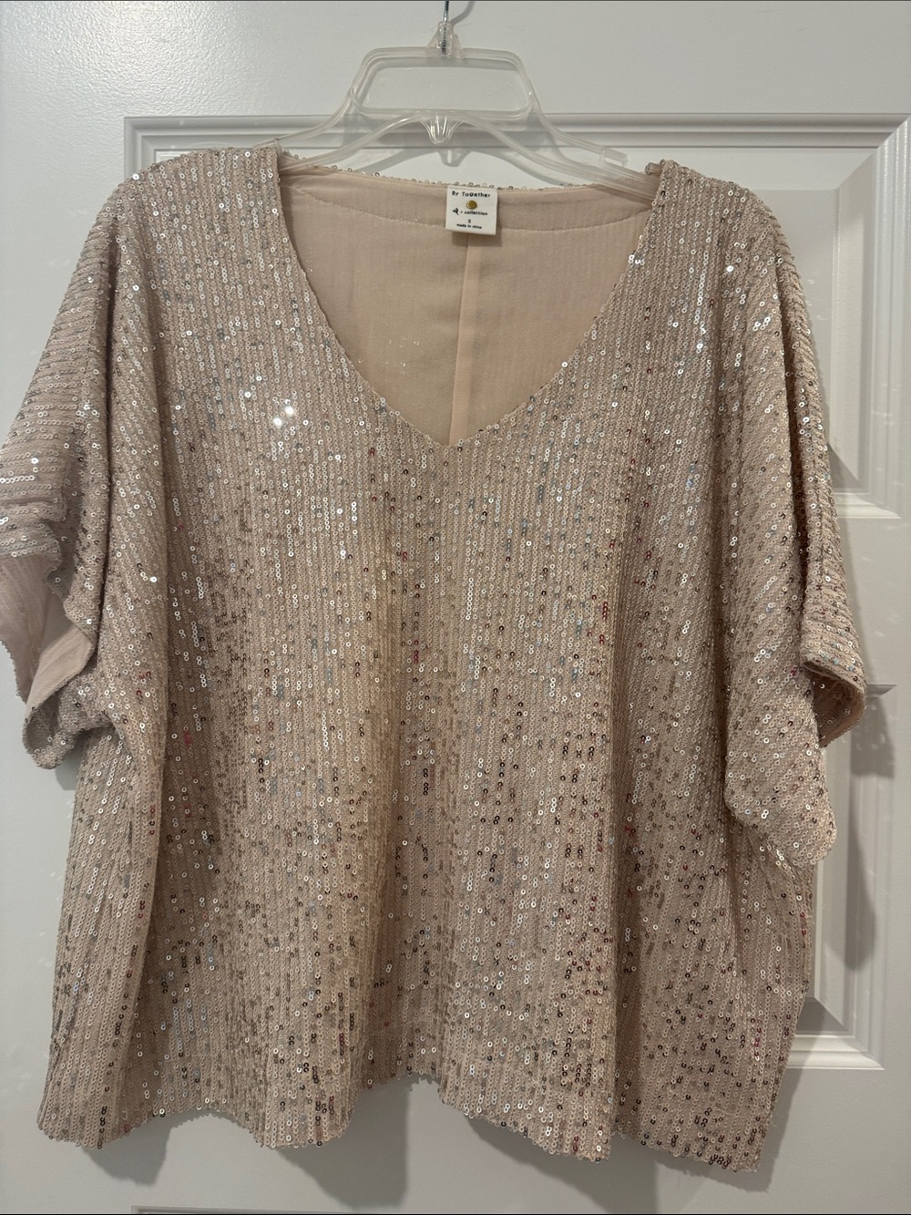 Sequin V-Neck Tunic Sweatshirt in champagne